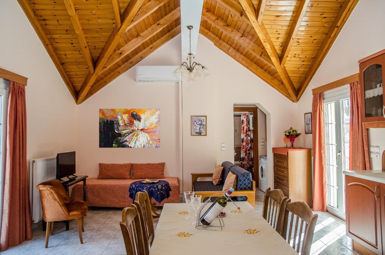 Primrose Apartment Аргостолион Екстериор снимка